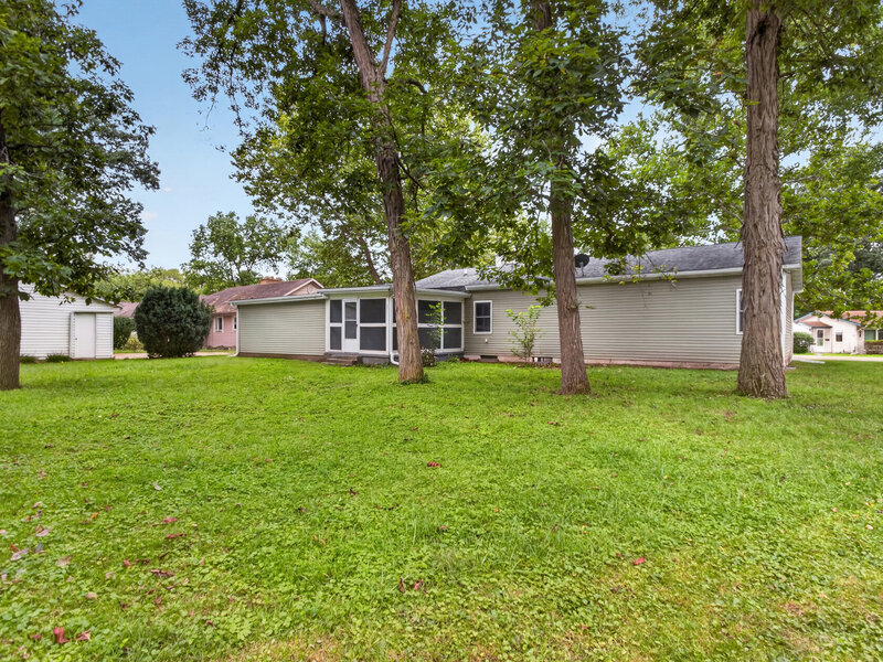 1615 Dorothy Street Dixon IL 61021