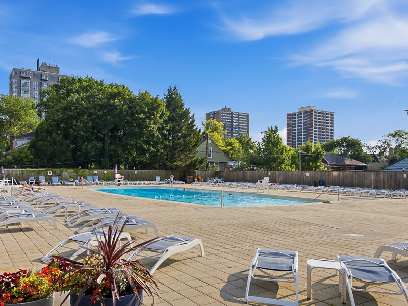 4250 N Marine Drive Chicago IL 60613