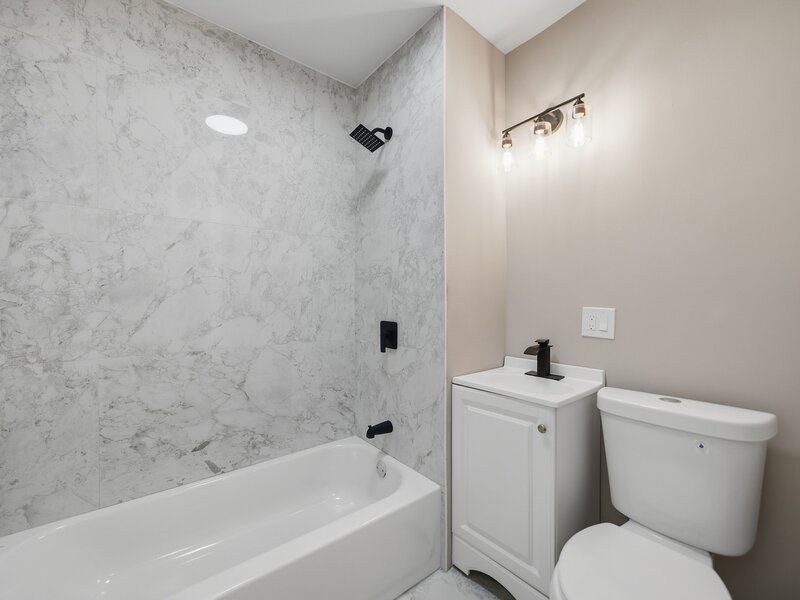 122 N Long Avenue Chicago IL 60644