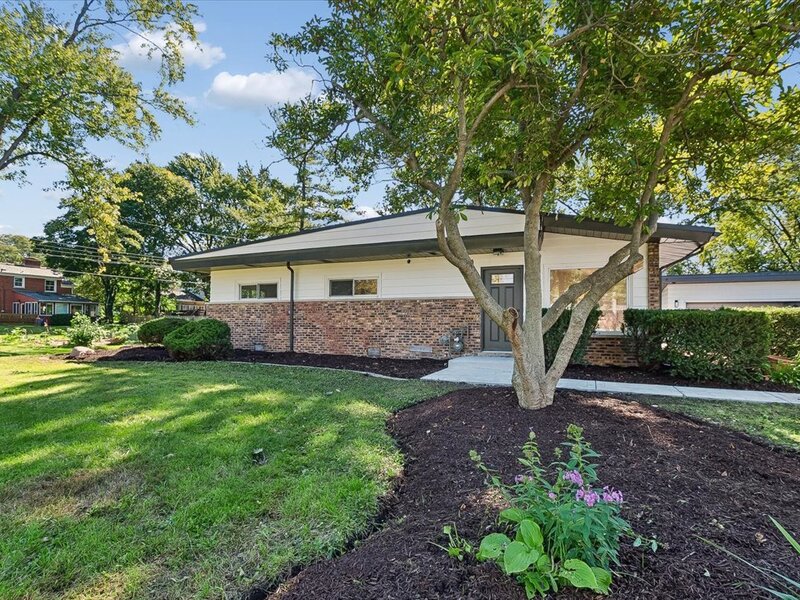 1901 W Plainfield Road La Grange Highlands IL 60525