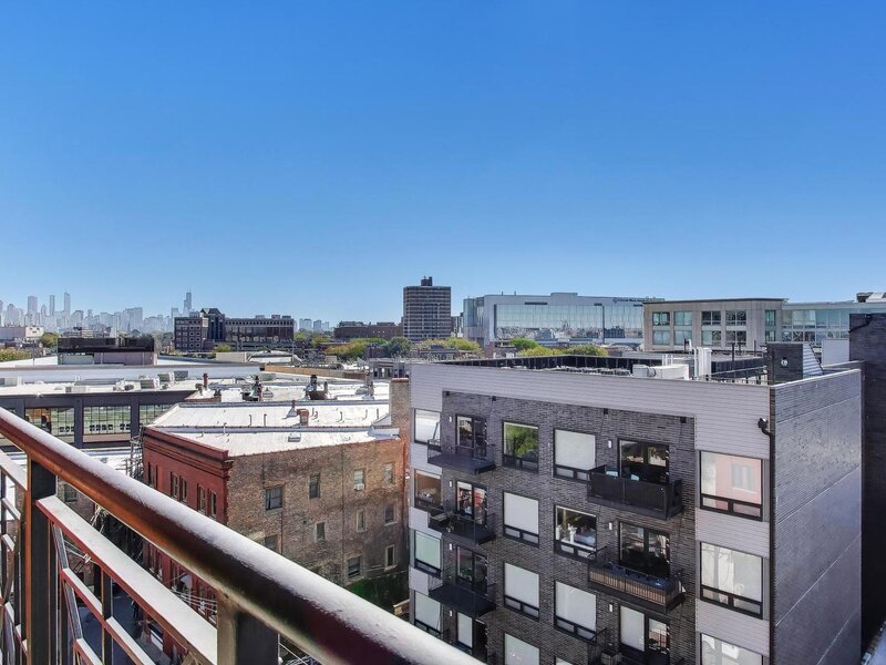 3232 N Halsted Street Chicago IL 60657