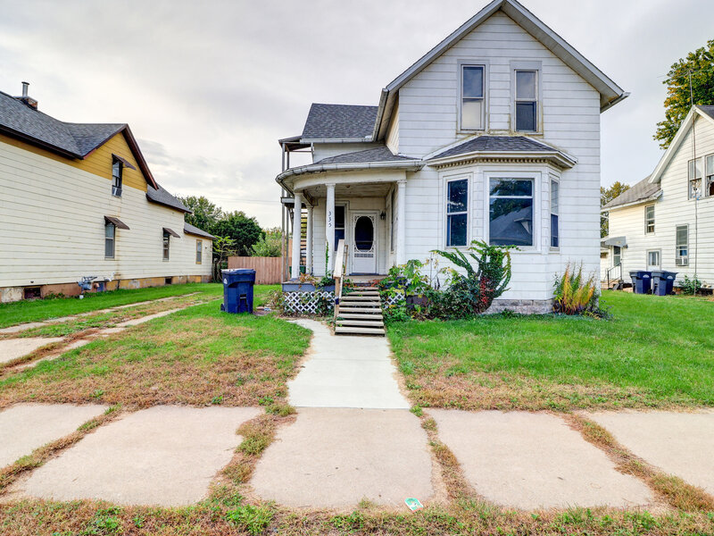 335 6th Avenue Clinton IA 52732