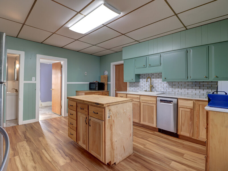 335 6th Avenue Clinton IA 52732