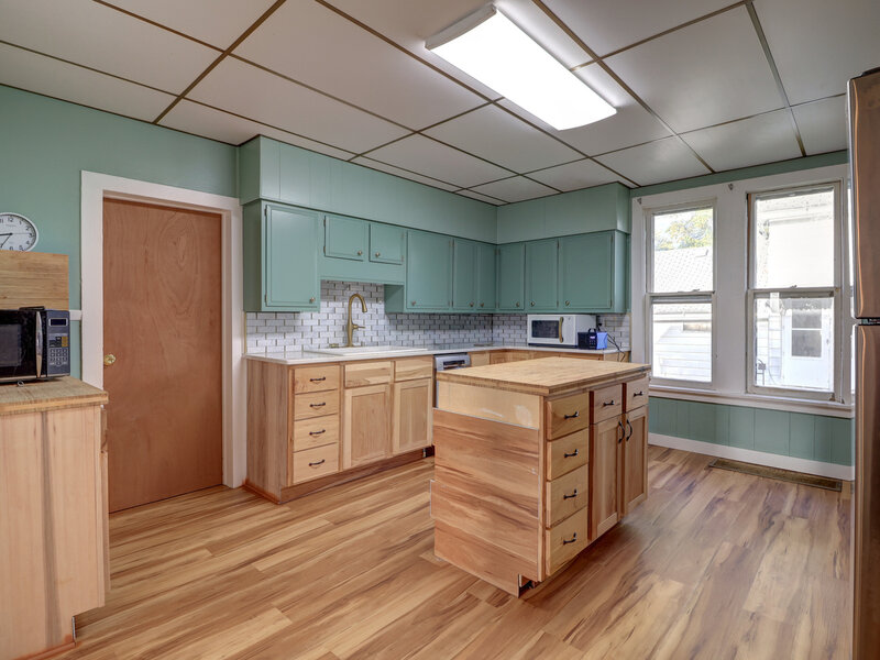 335 6th Avenue Clinton IA 52732