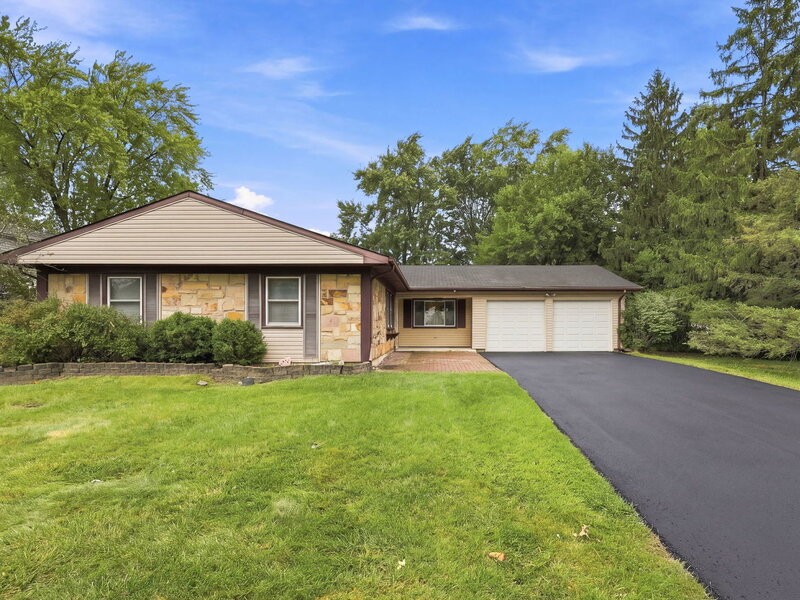1600 Cambourne Lane Schaumburg IL 60194