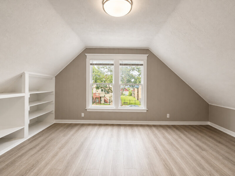4637 W Mclean Avenue Chicago IL 60639