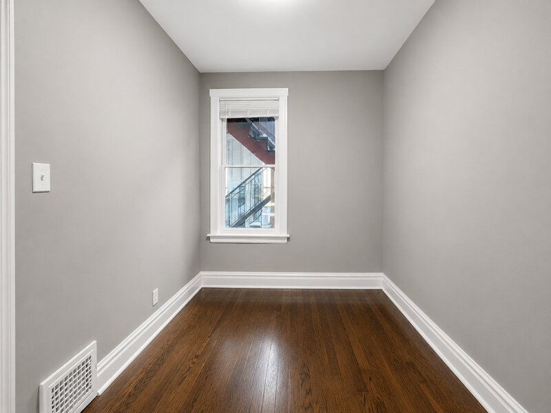 4637 W Mclean Avenue Chicago IL 60639