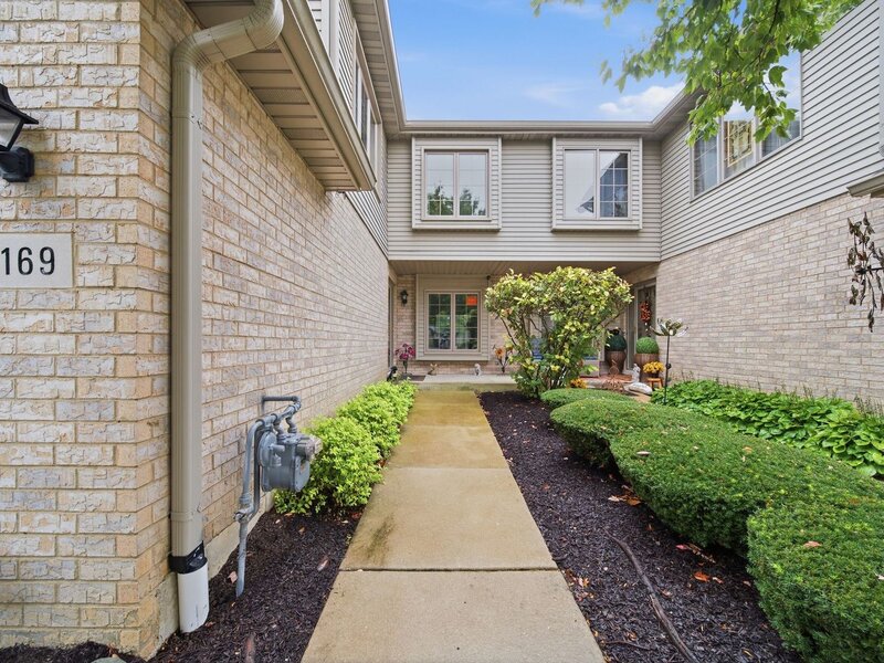 1169 Amber Drive Lemont IL 60439