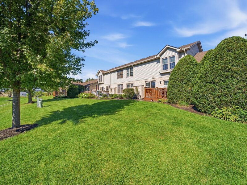 1169 Amber Drive Lemont IL 60439