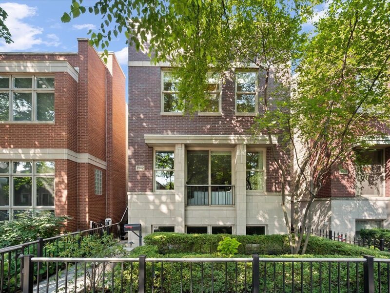 1942 N Wolcott Avenue Chicago IL 60622
