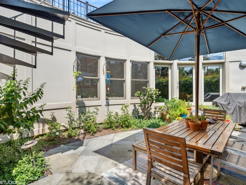 1942 N Wolcott Avenue Chicago IL 60622