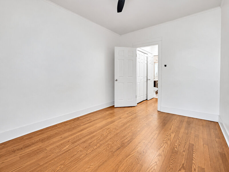 1703 W Wallen Avenue Chicago IL 60626