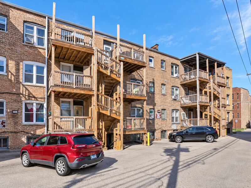 1703 W Wallen Avenue Chicago IL 60626