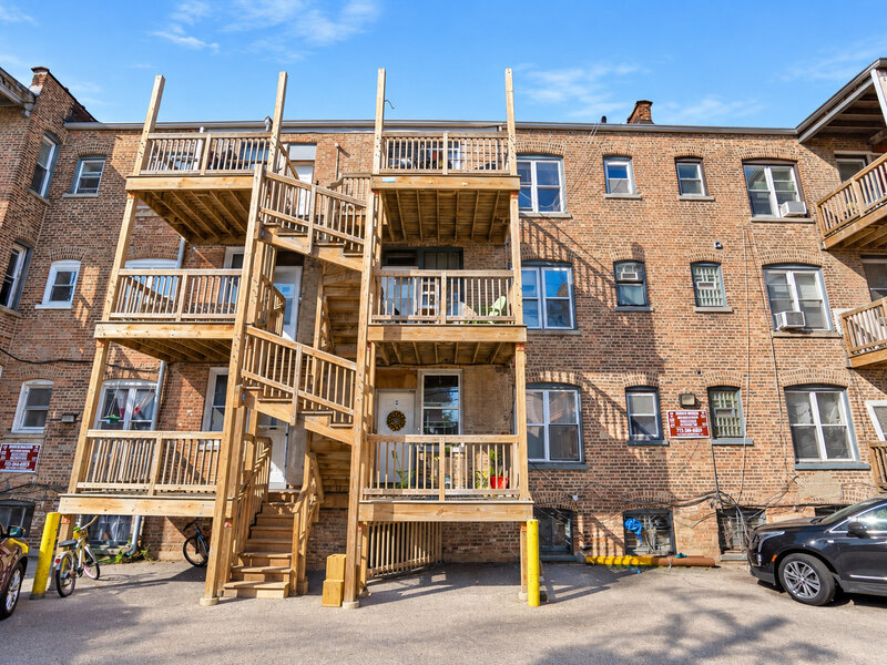 1703 W Wallen Avenue Chicago IL 60626