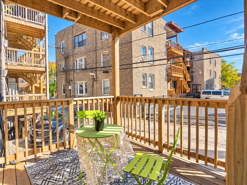 1703 W Wallen Avenue Chicago IL 60626