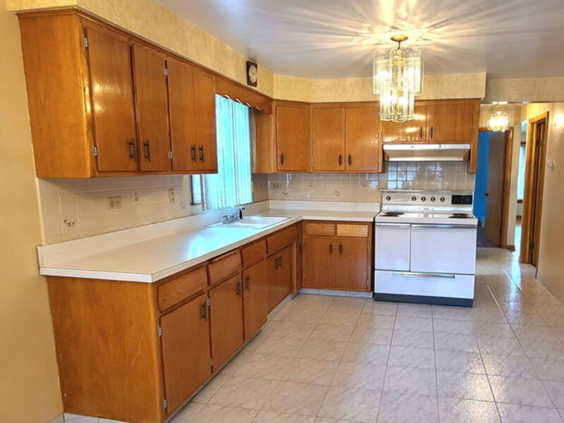 8629 Laramie Avenue Burbank IL 60459