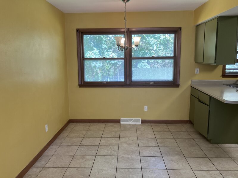 1333 Eastview Drive Waukegan IL 60085