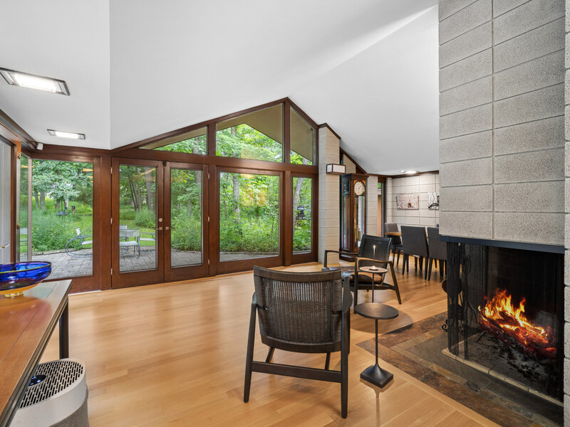 1120 Ridgewood Drive Highland Park IL 60035