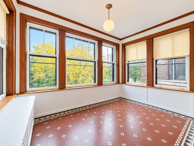 5406 S East View Park Chicago IL 60615
