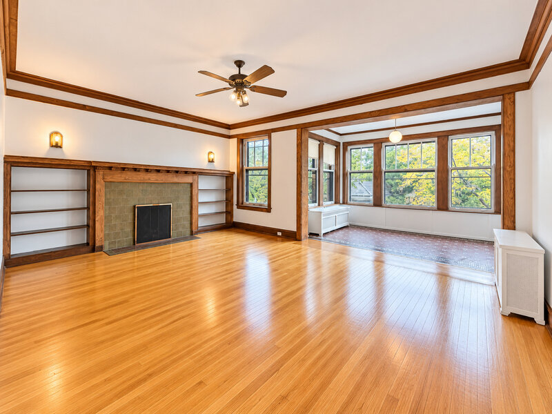 5406 S East View Park Chicago IL 60615