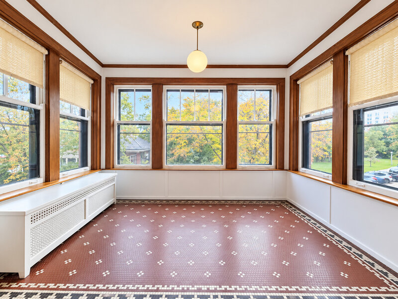5406 S East View Park Chicago IL 60615