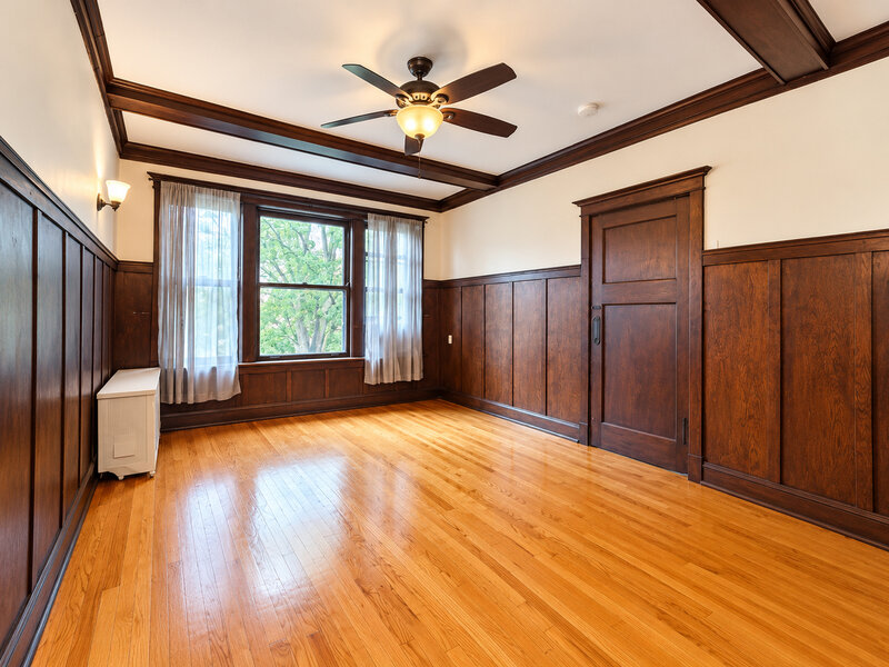 5406 S East View Park Chicago IL 60615