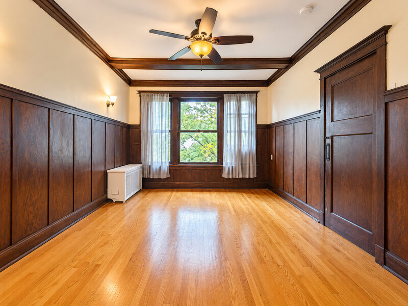 5406 S East View Park Chicago IL 60615