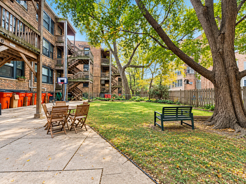 5406 S East View Park Chicago IL 60615