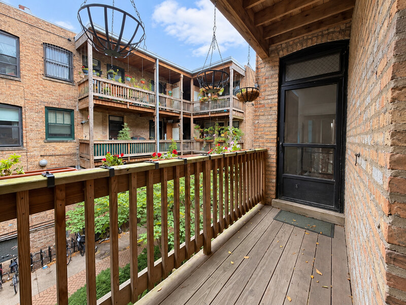 5406 S East View Park Chicago IL 60615