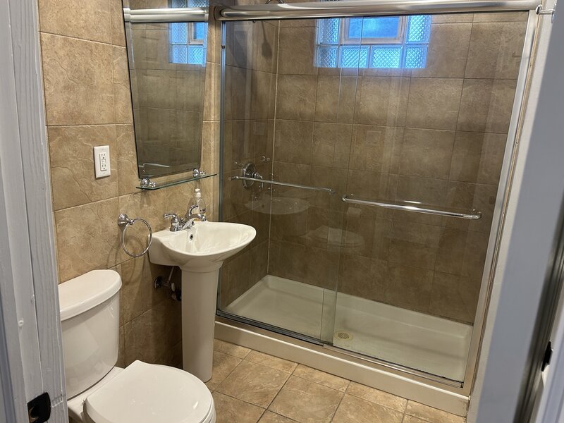 7659 S Bennett Avenue Chicago IL 60649