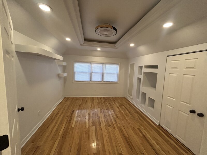 7659 S Bennett Avenue Chicago IL 60649