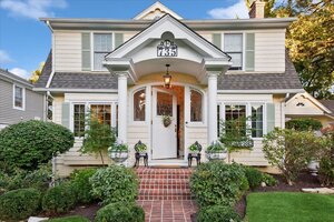 Photo of 735 Hawthorne Lane Geneva IL 60134