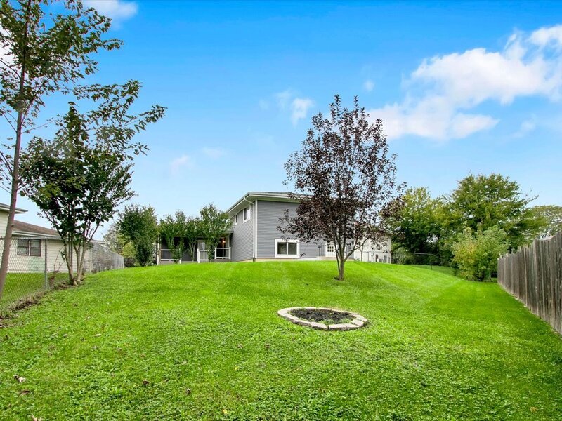 2033 N Wainwright Court Palatine IL 60074