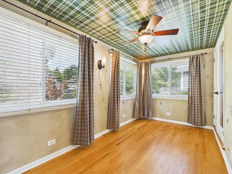 67 Grove Avenue Glen Ellyn IL 60137