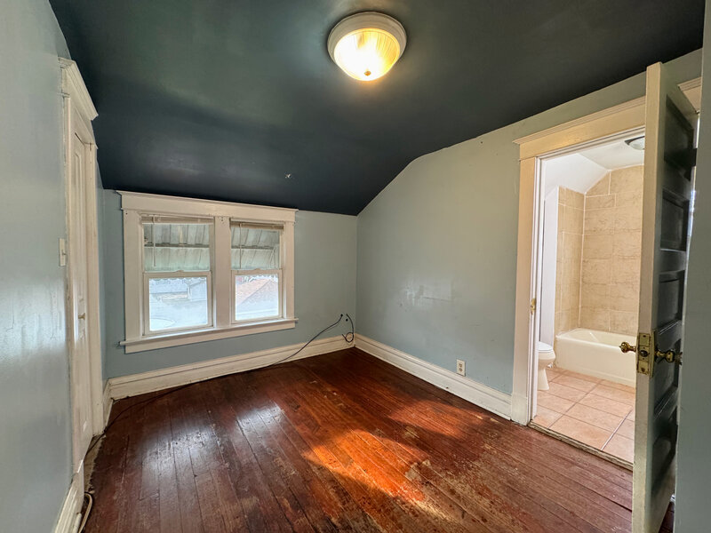 303 Davison Street Joliet IL 60433