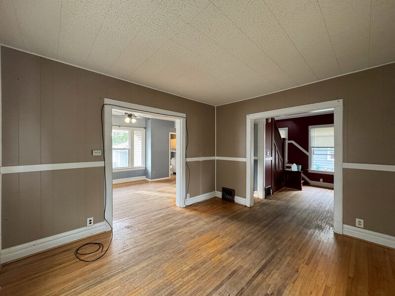 303 Davison Street Joliet IL 60433