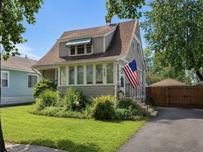303 Davison Street Joliet IL 60433