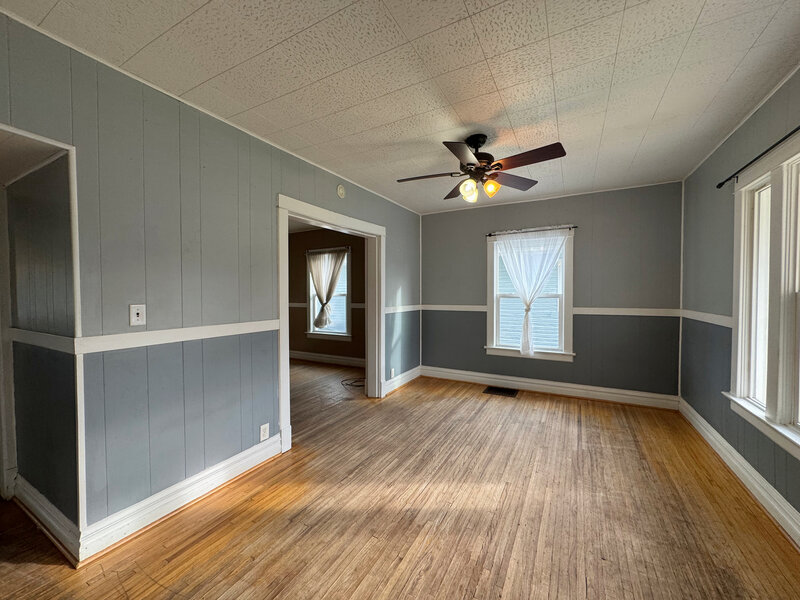 303 Davison Street Joliet IL 60433