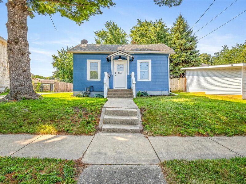 655 W Clark Street Freeport IL 61032