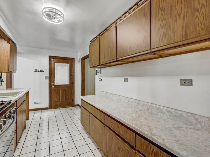 8115 Sayre Avenue Burbank IL 60459