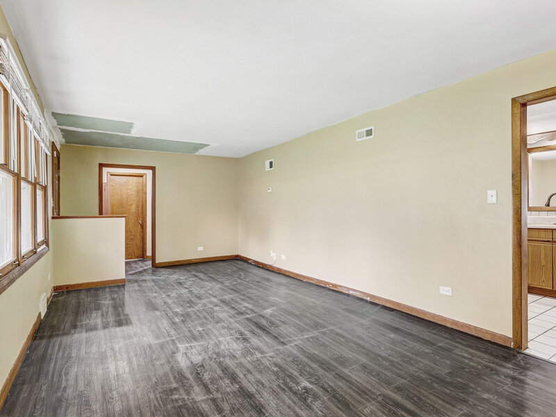 8115 Sayre Avenue Burbank IL 60459