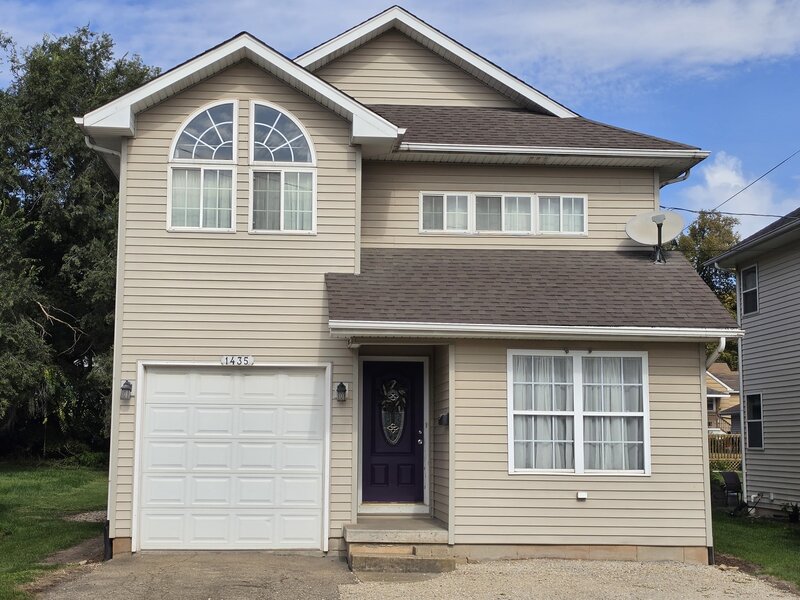 1435 5th Street Lasalle IL 61301