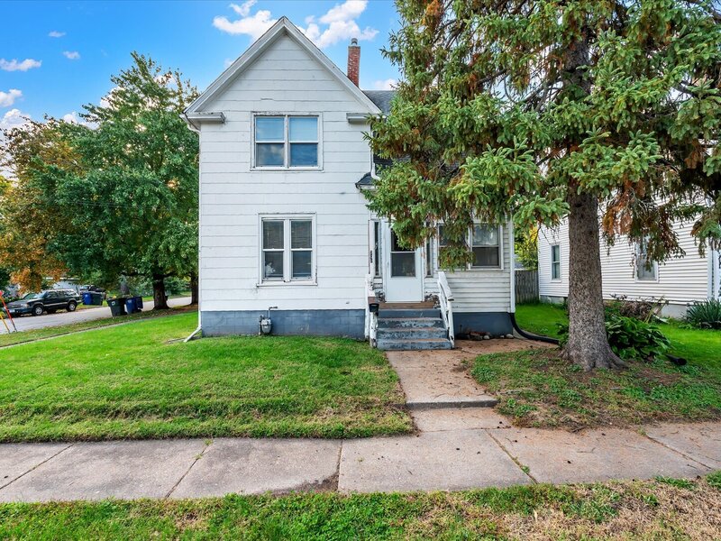706 N Howell Street Davenport IA 52802