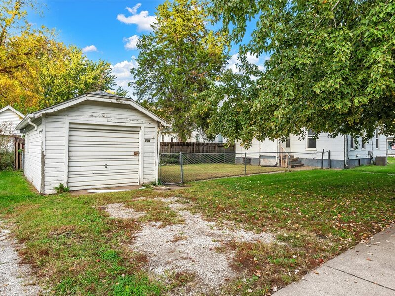 706 N Howell Street Davenport IA 52802