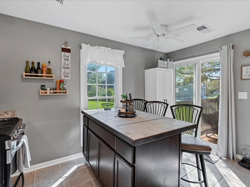 312 N Thornwood Drive Mchenry IL 60050
