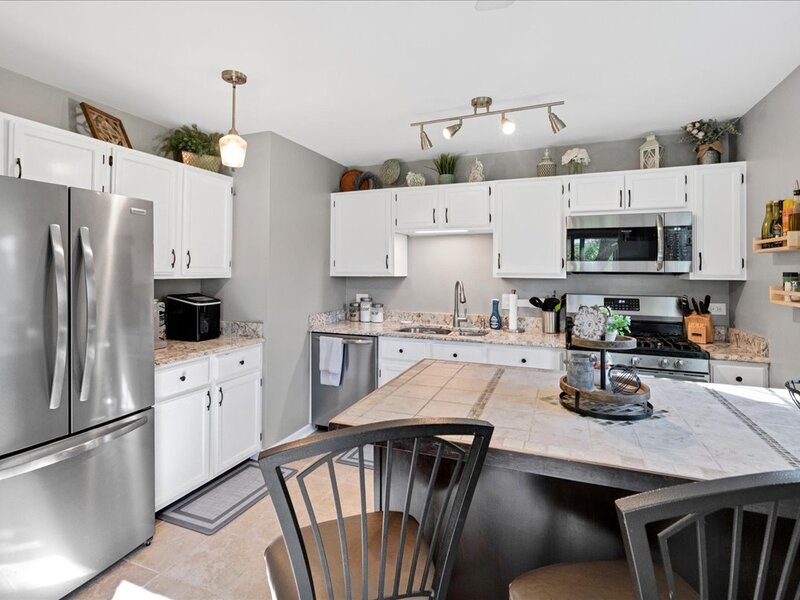 312 N Thornwood Drive Mchenry IL 60050