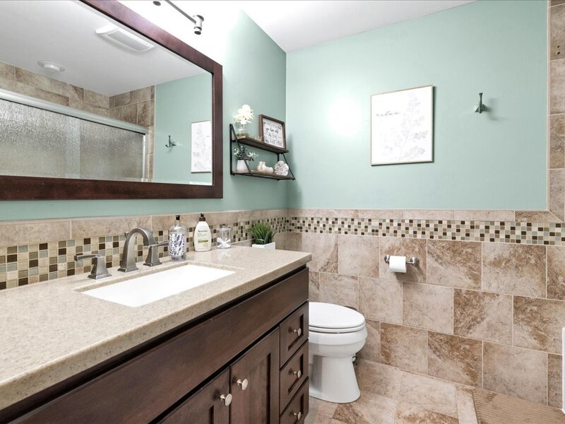 312 N Thornwood Drive Mchenry IL 60050