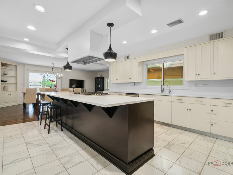 2432 Federal Court Long Grove IL 60047