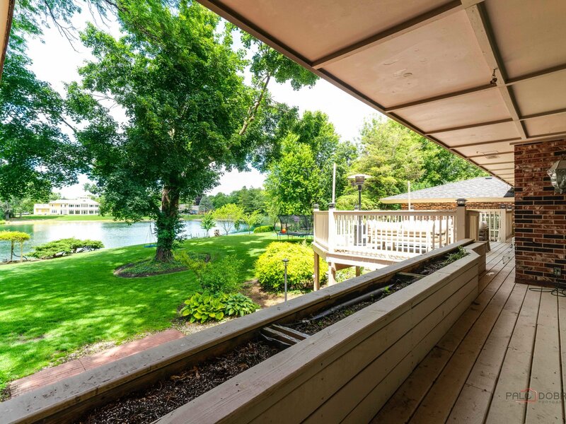 2432 Federal Court Long Grove IL 60047