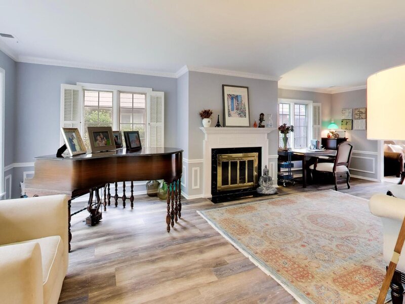 737 Orleans Drive Highland Park IL 60035